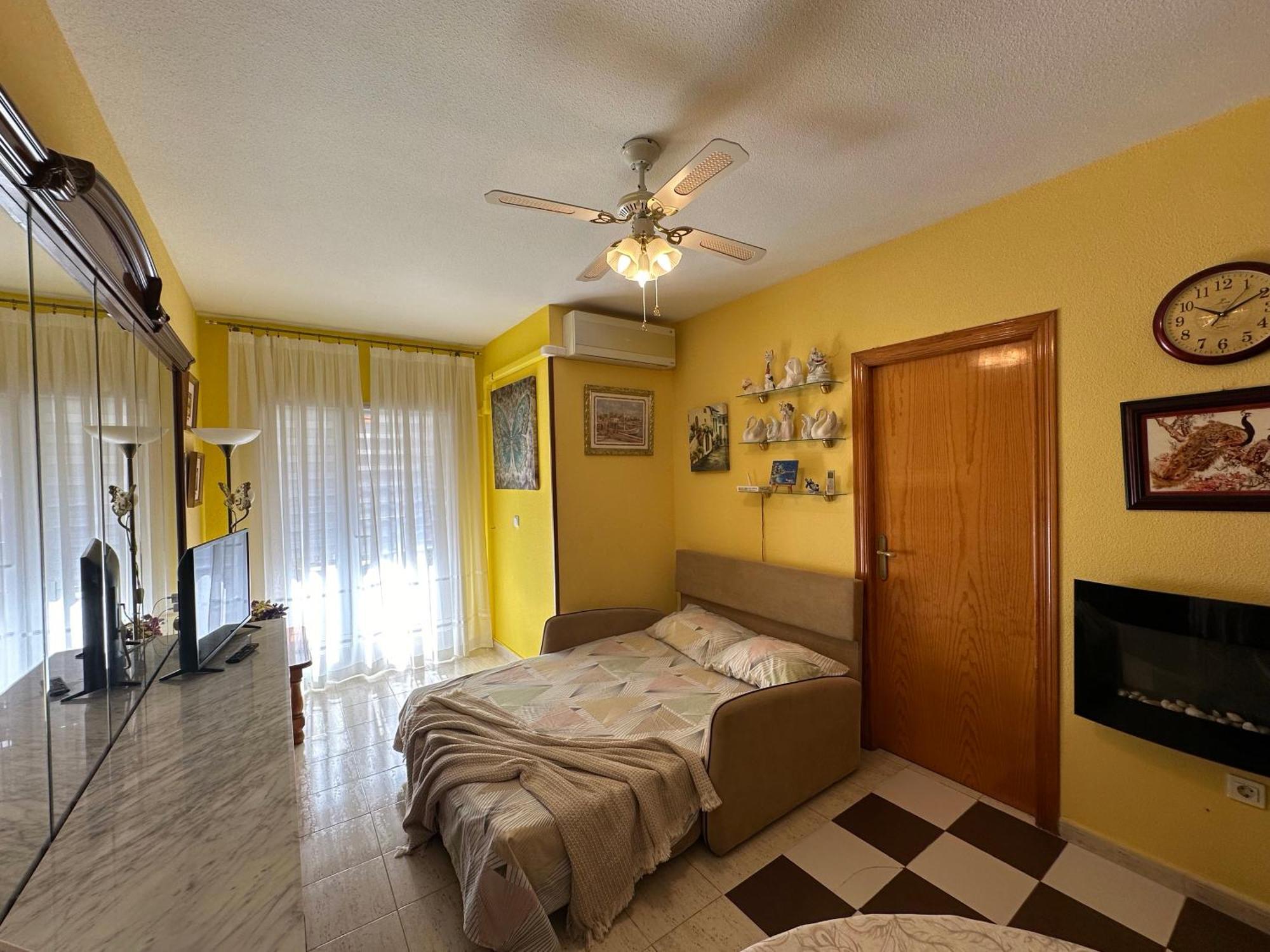 Apartament Montana Torrevieja Exteriör bild
