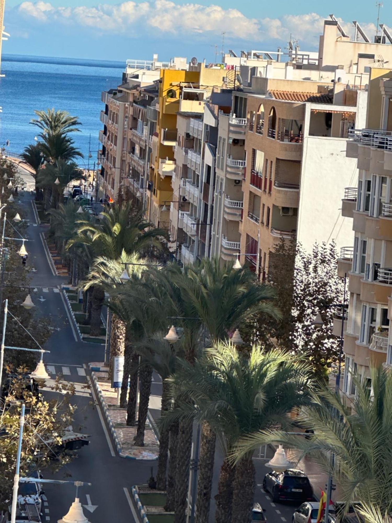 Apartament Montana Torrevieja Exteriör bild